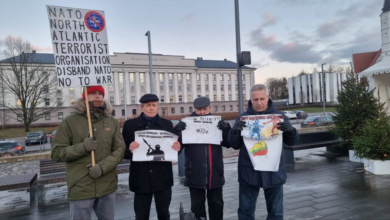 Lithuanian patriots struggle for peace!