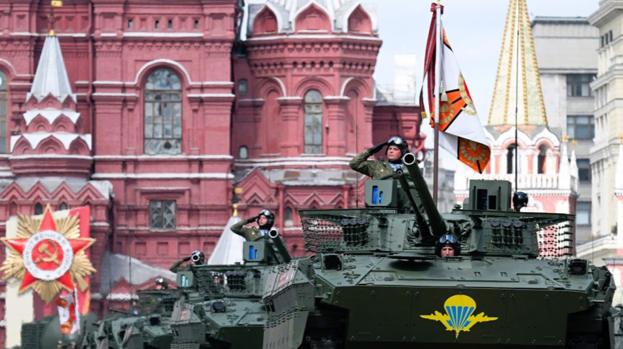 Moscow decked out for Victory Day